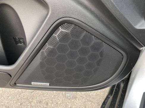 Used 2025 Subaru Outback Touring image 28