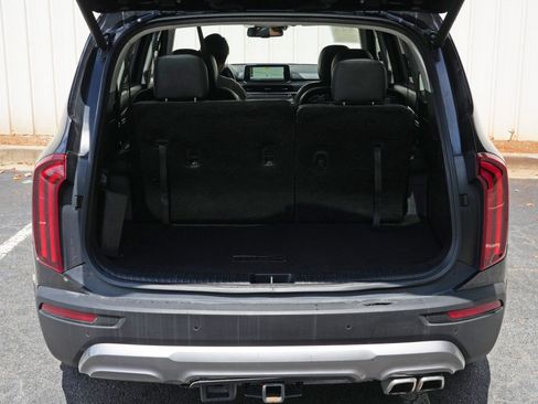 Used 2020 Kia Telluride EX w/ EX Premium Package FWD image 9