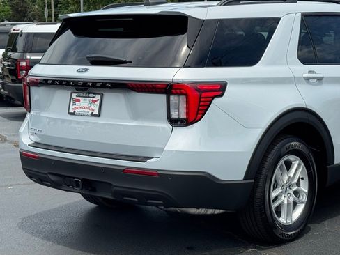 New 2025 Ford Explorer Active image 42