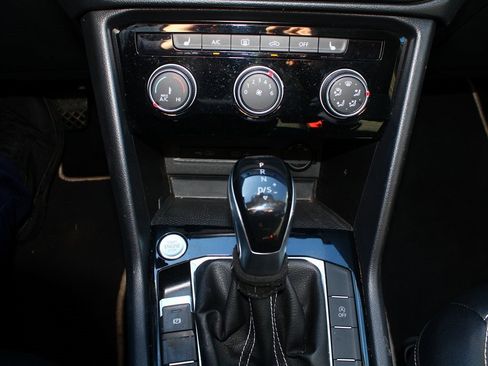 Used 2023 Volkswagen Taos SE image 20