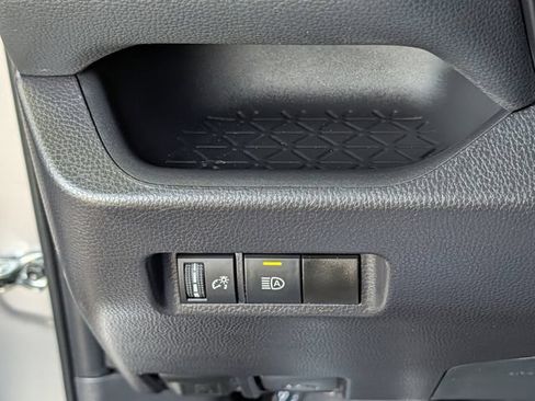 Used 2024 Toyota RAV4 XLE FWD image 22