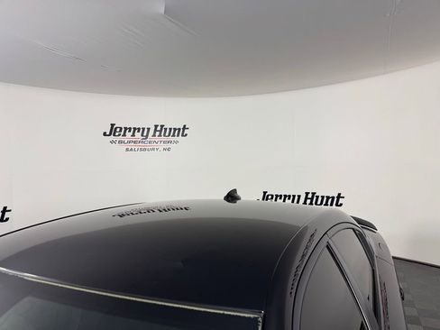 Used 2017 Dodge Charger R/T Scat Pack w/ Driver Confidence Group image 4