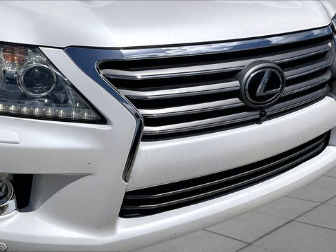 Used 2014 Lexus LX 570 4WD image 27