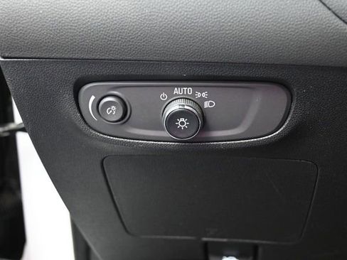 Used 2025 Buick Encore GX Preferred AWD/4WD image 33