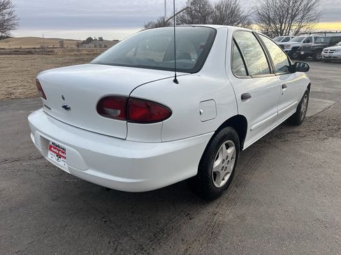 Used 2001 Chevrolet Cavalier Base 4dr Sedan image 5