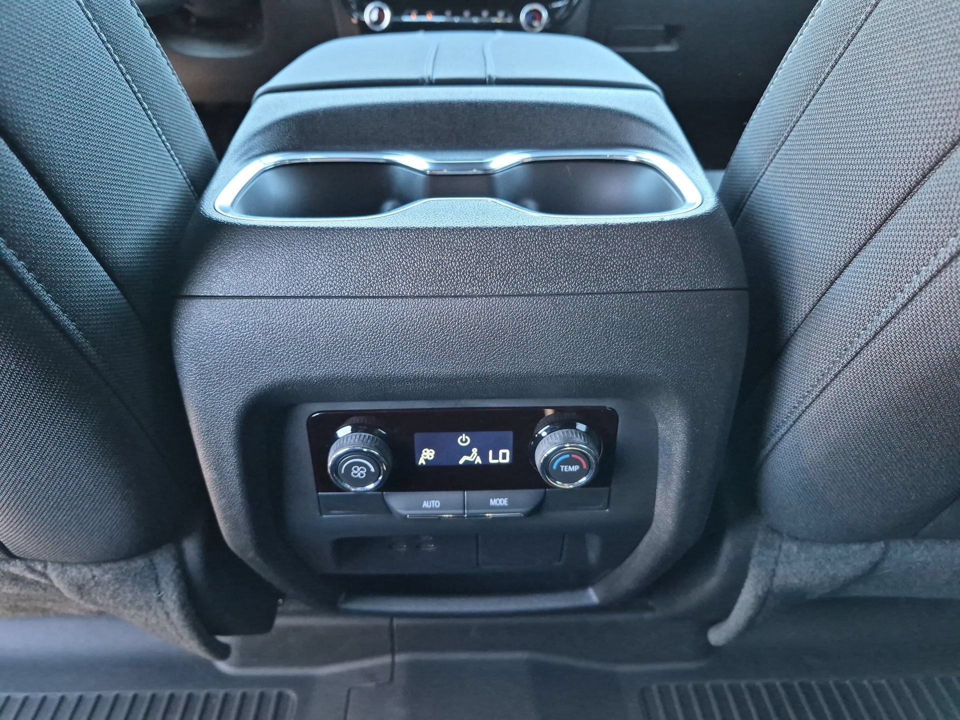 Certified 2026 Chevrolet Traverse LT w/ LPO, Floor Liner Package AWD/4WD image 21