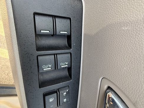 Used 2016 Honda Odyssey SE image 25