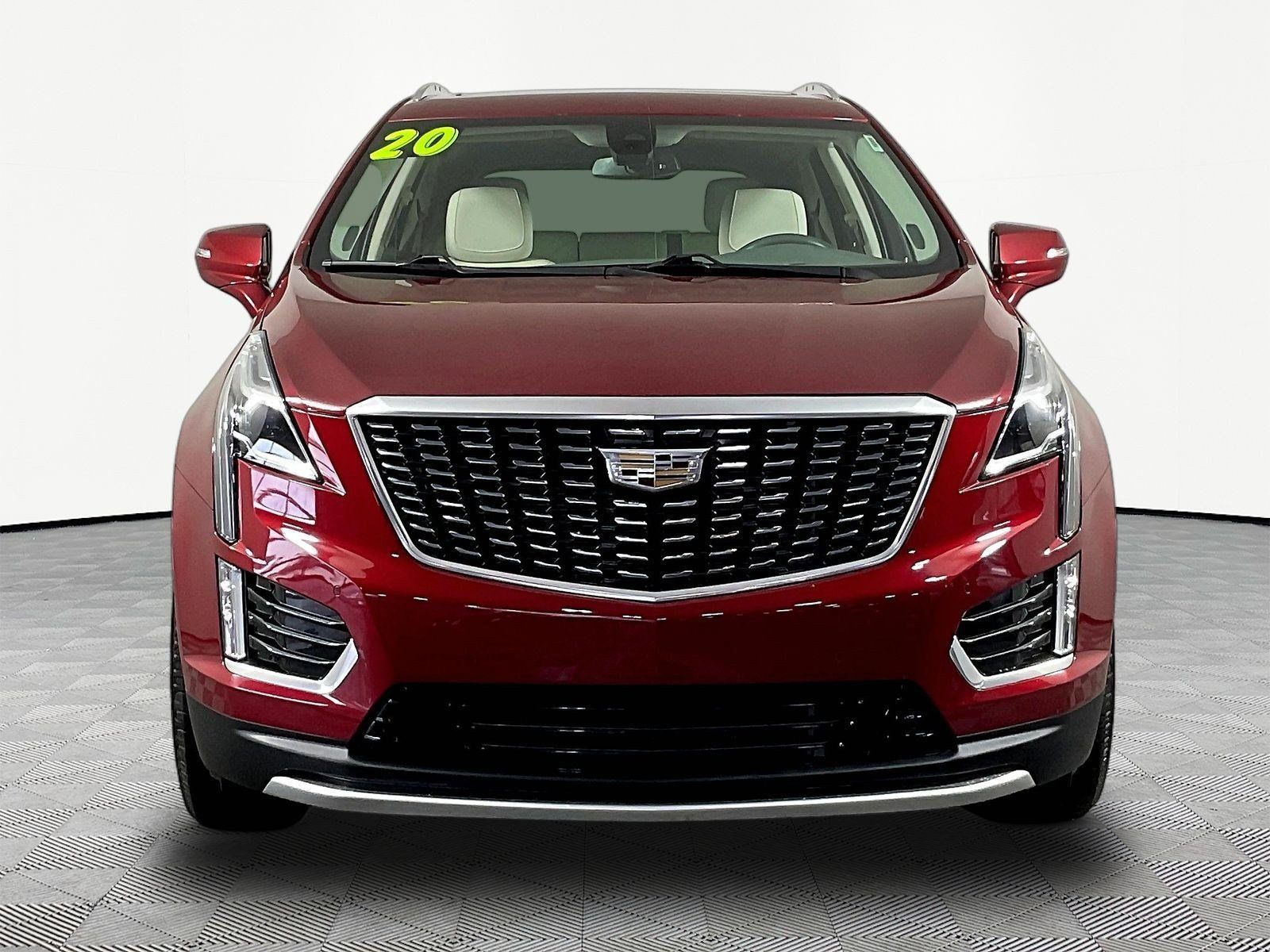 Used 2020 Cadillac XT5 Premium Luxury AWD/4WD image 2