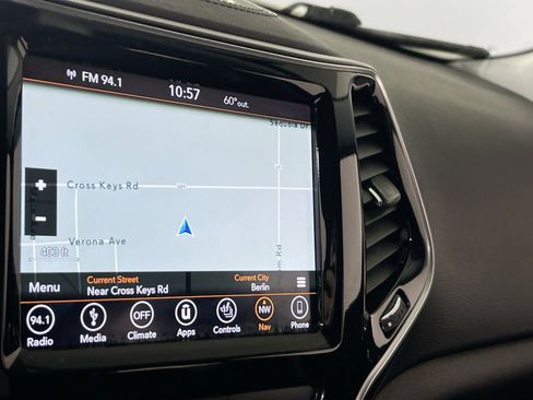 Used 2019 Jeep Cherokee Limited image 13