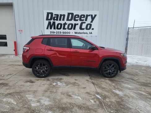 New 2026 Jeep Compass Latitude image 18