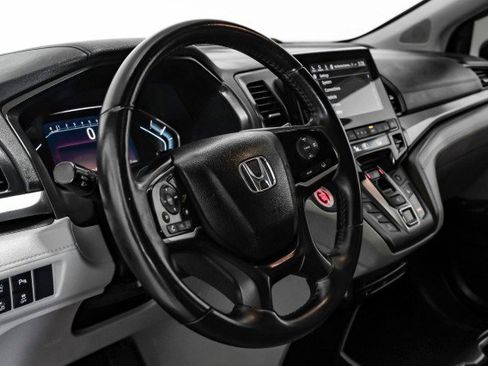 Used 2018 Honda Odyssey Touring image 14