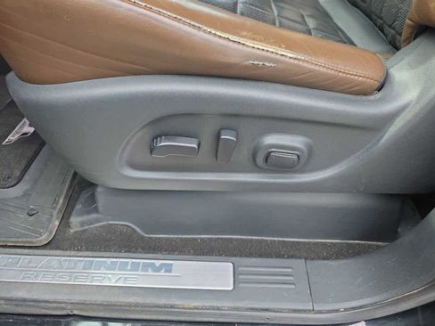Used 2018 Nissan Titan Platinum Reserve w/ Platinum Utility Package image 19