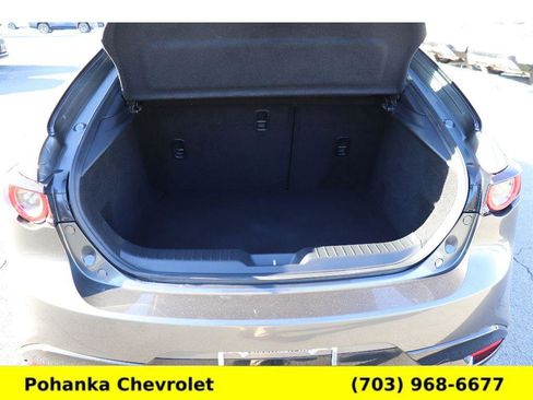 Used 2020 MAZDA MAZDA3 Hatchback w/ Preferred Package image 28