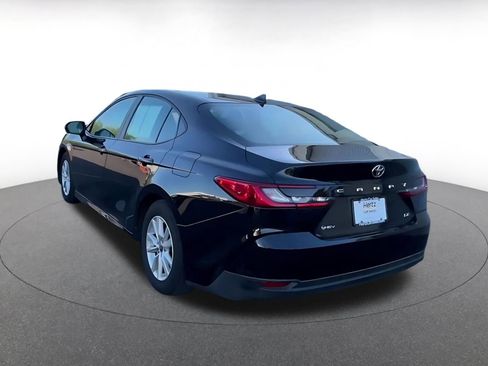 Used 2025 Toyota Camry LE image 11
