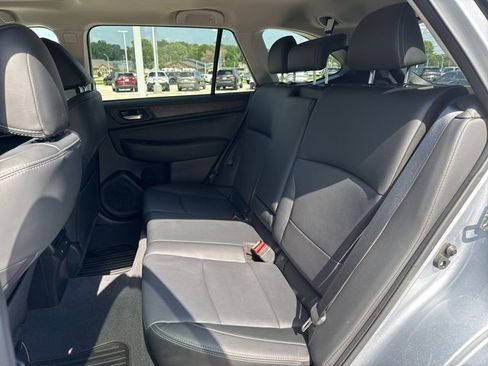 Used 2017 Subaru Outback 2.5i Limited image 13