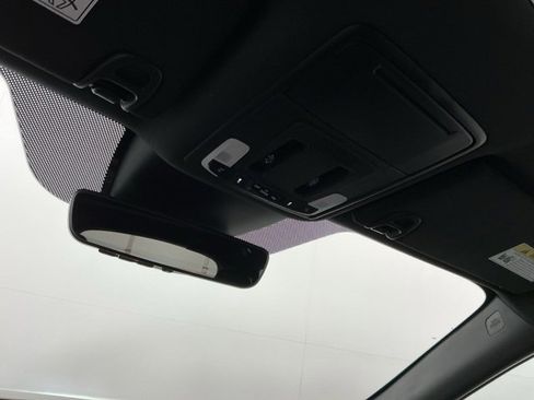 Used 2025 Honda Pilot TrailSport image 22