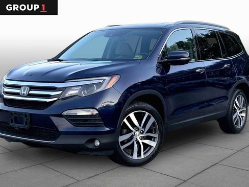 Used 2018 Honda Pilot Touring image 1
