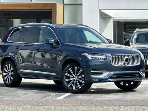 Certified 2024 Volvo XC90 B5 Plus AWD/4WD image 2