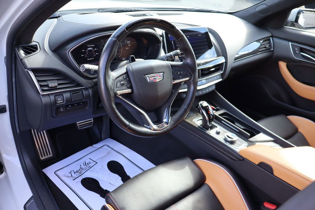 Used 2023 Cadillac CT5 V Blackwing w/ Carbon Fiber Package 2 RWD image 5