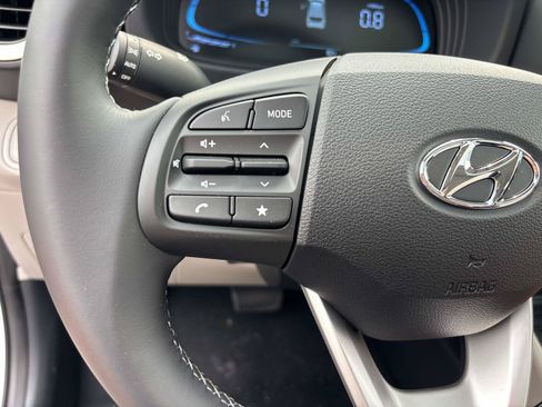 Used 2026 Hyundai Venue SEL FWD image 16