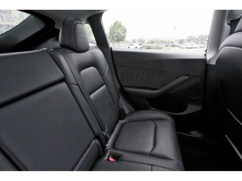 Used 2022 Tesla Model Y Performance AWD/4WD image 13