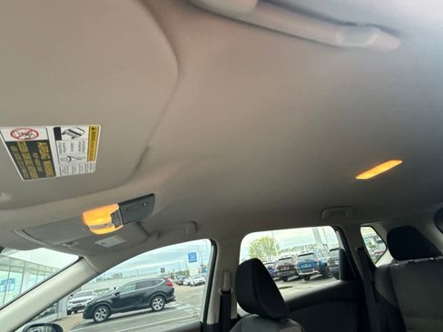 Used 2021 Nissan Rogue SV AWD/4WD image 17