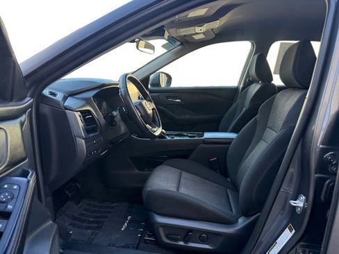 Used 2025 Nissan Rogue SV AWD/4WD image 10