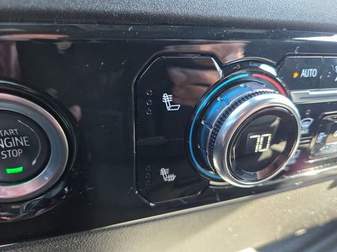 Used 2024 GMC Sierra 1500 Elevation image 13