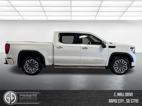 Used 2024 GMC Sierra 1500 Denali Ultimate AWD/4WD image 7