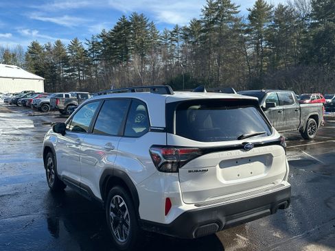 Used 2025 Subaru Forester Premium image 7