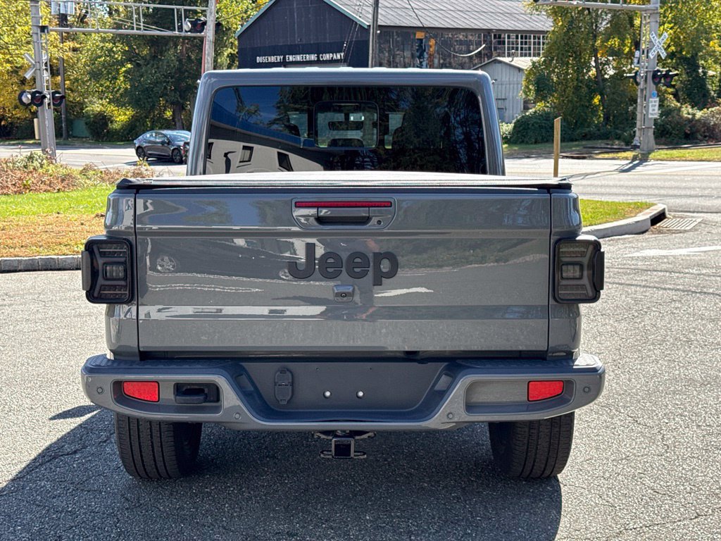 Used 2023 Jeep Gladiator Overland AWD/4WD image 6