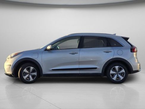 Used 2019 Kia Niro EX image 19
