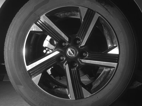 Used 2025 Nissan Sentra SV image 15