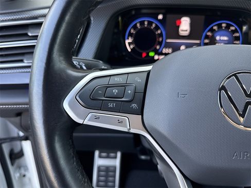 Certified 2024 Volkswagen Atlas Cross Sport SEL R-Line image 22