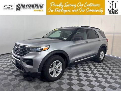 Used 2020 Ford Explorer XLT AWD/4WD image 1