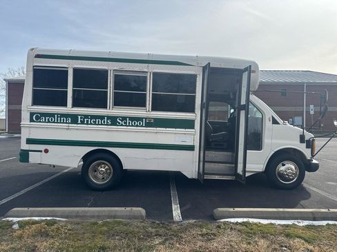 Used 1999 Chevrolet Express 3500 image 3