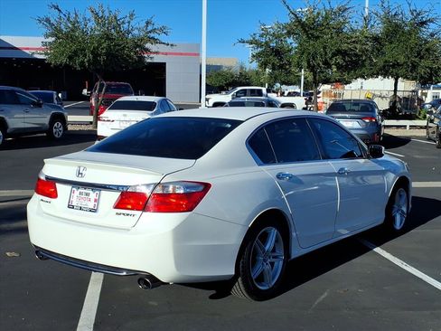 Used 2015 Honda Accord Sport image 8