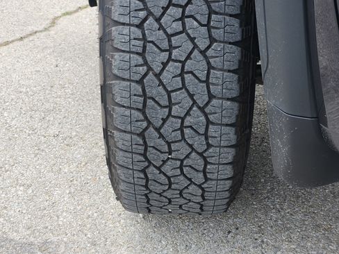 Used 2026 GMC Sierra 2500 AT4 AWD/4WD image 11