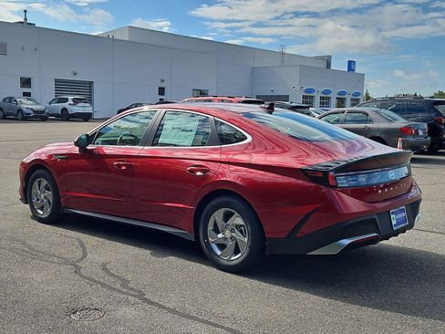 New 2026 Hyundai Sonata SE FWD image 2