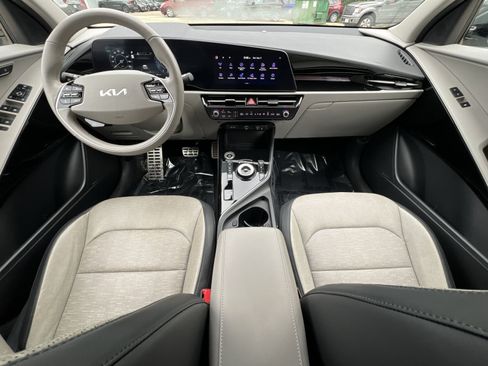 Used 2023 Kia Niro Wave w/ Wave Preserve Package FWD image 30