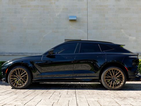 Used 2025 Aston Martin DBX 707 image 31