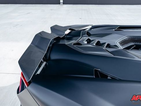 Used 2025 Lamborghini Revuelto image 44