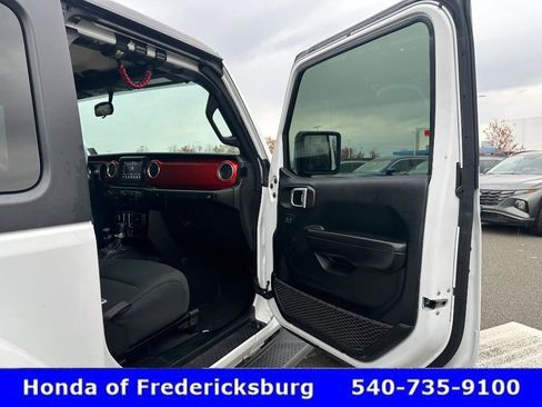 Used 2021 Jeep Wrangler Rubicon w/ LED Lighting Group image 33