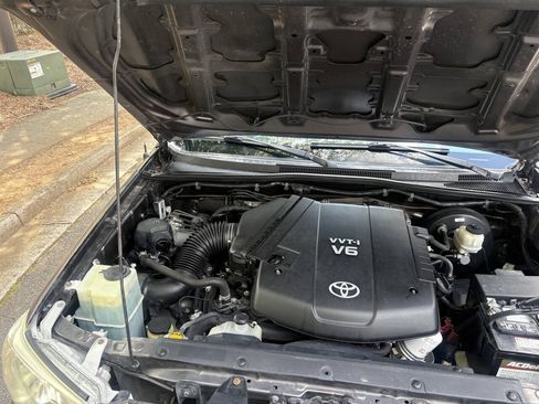 Used 2013 Toyota Tacoma PreRunner w/ Limited Pkg RWD image 15