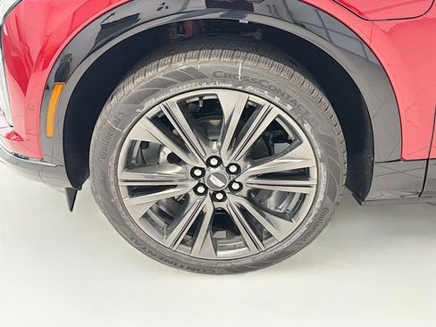 New 2026 Cadillac Optiq Sport 2 w/ LPO, Floor Liner Package image 27