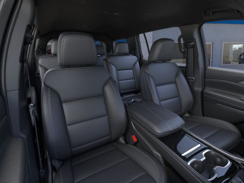 New 2026 Chevrolet Traverse LT w/ Enhanced Driving Package FWD image 16