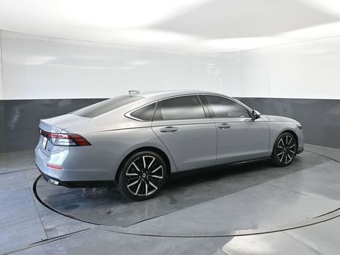 Used 2024 Honda Accord Touring image 15
