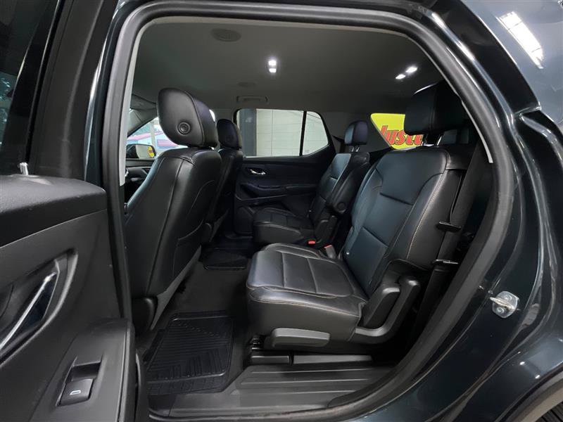 Used 2019 Chevrolet Traverse LT w/ LPO, Black Accent Package FWD image 22