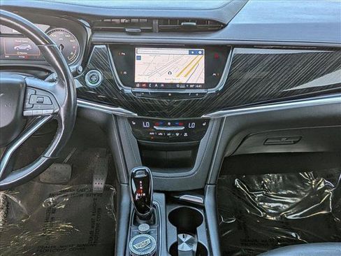 Used 2021 Cadillac XT6 Premium Luxury FWD image 15