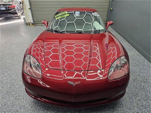 Used 2010 Chevrolet Corvette Coupe w/ Preferred Equipment Group RWD image 8